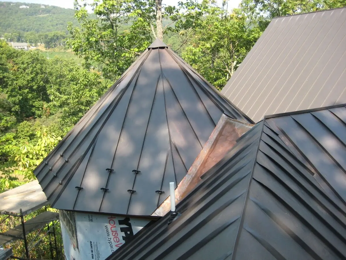Professional Roof Tarp Installation by Craftsman Roofing in Newville